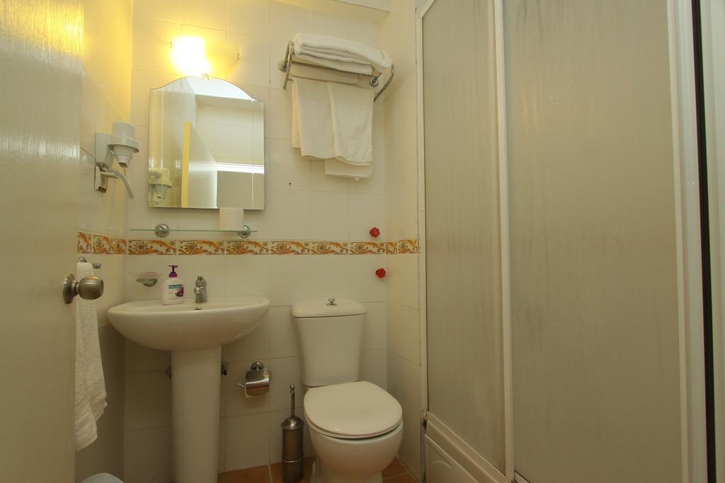 Nese Hotel Çeşme الغرفة الصورة